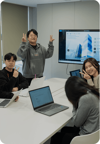 /images/career/teamwork.png-index